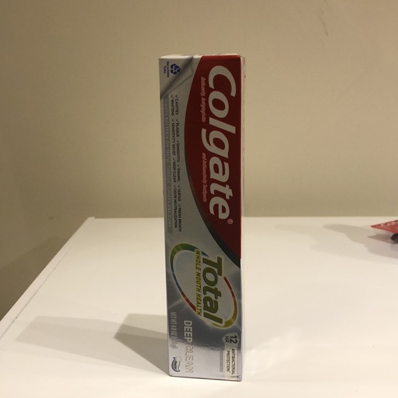 COLGATE ORAL CARE - Picture 3 of 4